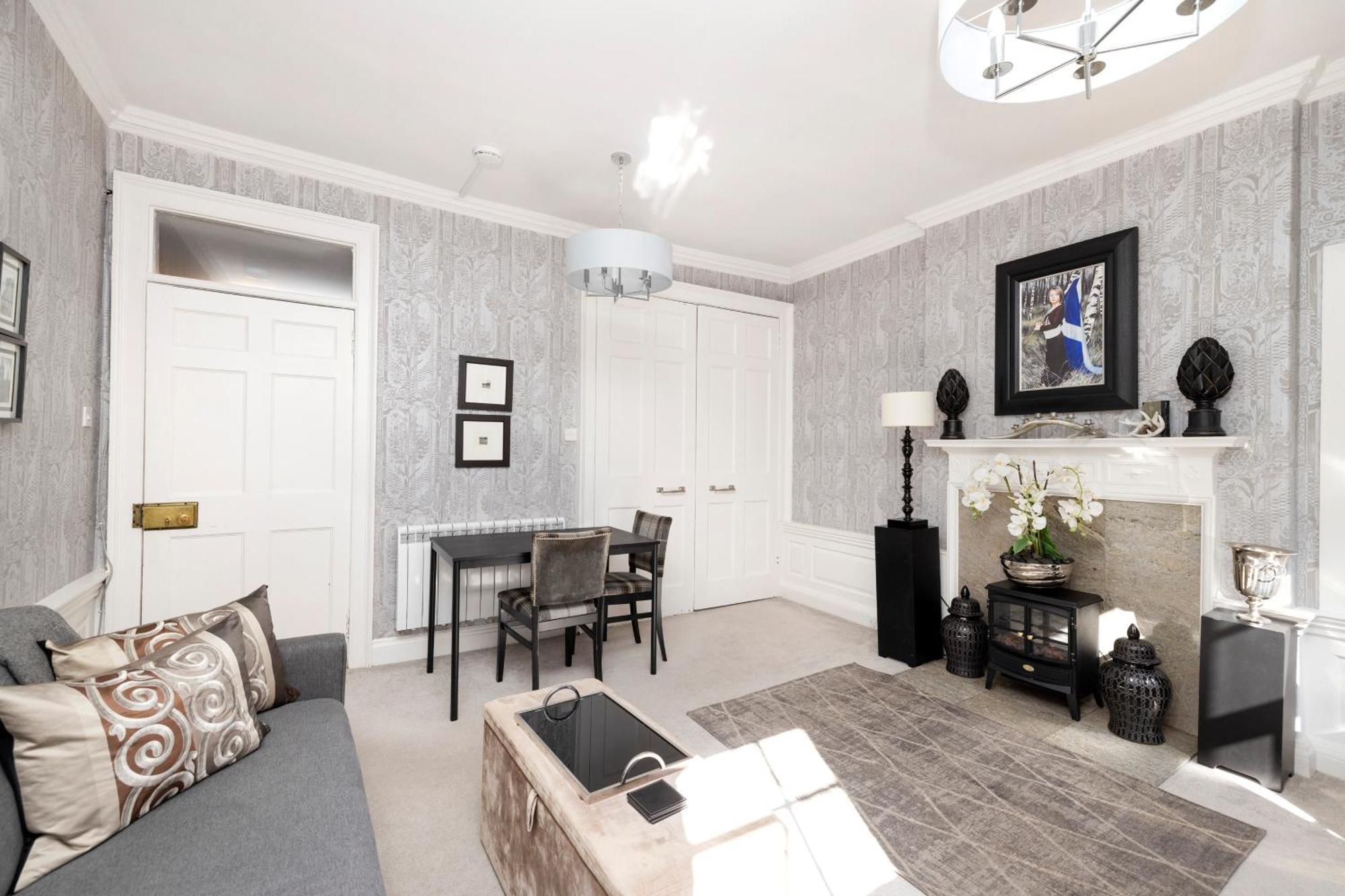 Joivy Exclusive Apartment At The Heart Of New Town EDI Buitenkant foto